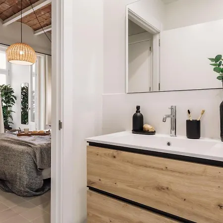 Pacaya - 2 Bedrooms, Office And Balcony In Eixample Dreta Appartamento *
