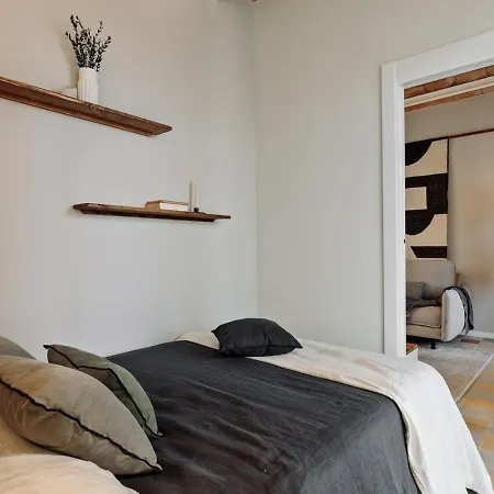 Pacaya - 2 Bedrooms, Office And Balcony In Eixample Dreta Barcelona