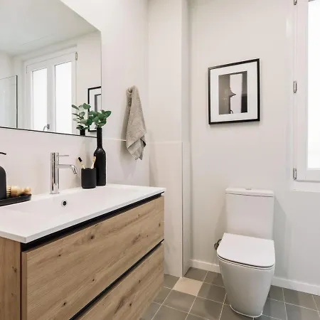 Pacaya - 2 Bedrooms, Office And Balcony In Eixample Dreta *